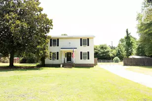 424 Willis St, Batesburg, SC 29006 - Photo 1