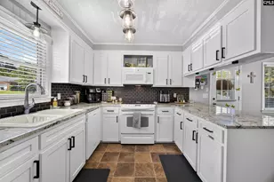 111 Bunker Dr, West Columbia, SC 29172 - Photo 3