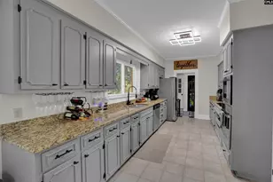 208 Mallet Hill Rd, Columbia, SC 29223 - Photo 9