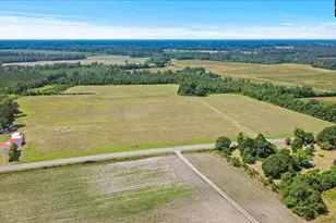 721 E Lydia Hwy, Hartsville, SC 29550 - Photo 3