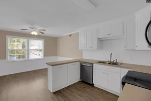 3907 Forest Dr, Columbia, SC 29204 - Photo 11