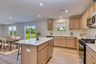 231 Kingfield Dr, Hopkins, SC 29061 - Photo 9