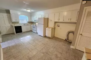 321 Kilbourne Rd, Columbia, SC 29205 - Photo 3