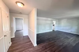 1425 Hollyberry Ln, West Columbia, SC 29169 - Photo 3