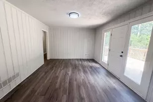 1425 Hollyberry Ln, West Columbia, SC 29169 - Photo 7