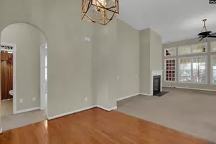 425 Keowee Dr, Lexington, SC 29072 - Photo 3