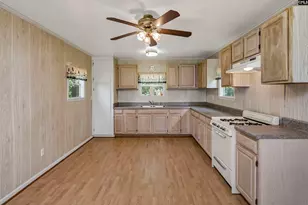 409 Hayride Rd, Gilbert, SC 29054 - Photo 17