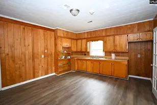109 S Lee St, Leesville, SC 29070 - Photo 9