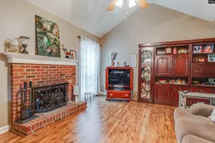 140 Charles Towne Ct, Columbia, SC 29209 - Photo 5
