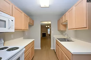 4 Boston Commons Ct, Columbia, SC 29212 - Photo 3