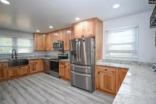 608 Academy St, Batesburg, SC 29006 - Photo 9