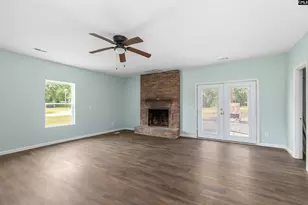 4522 Stagecoach Rd, Effingham, SC 29541 - Photo 7