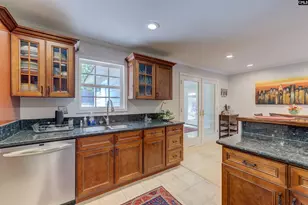 251 Vallejo Cir, Columbia, SC 29206 - Photo 9