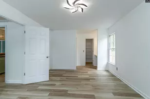 240 Gusty Ln, Hopkins, SC 29061 - Photo 17