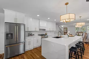 3726 Blossom St, Columbia, SC 29205 - Photo 11