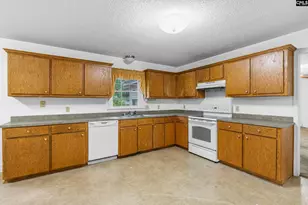 1101 Sunnyhill Rd, Camden, SC 29020 - Photo 3