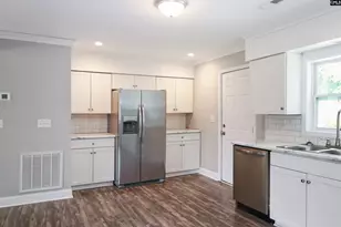 212 Adkins Cir, West Columbia, SC 29172 - Photo 7