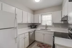 3600 Chateau Dr H217, Columbia, SC 29204 - Photo 9