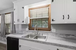 3136 Woodsen Cir, West Columbia, SC 29170 - Photo 11