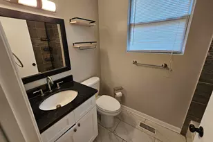 802 S Kilbourne Rd, Columbia, SC 29205 - Photo 11