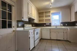 303 Autumn Hill Ln, Elgin, SC 29045 - Photo 3