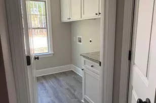 138 S Cub, Elgin, SC 29130 - Photo 17