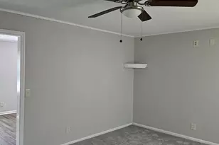 127 Aster Cir, Columbia, SC 29201 - Photo 5