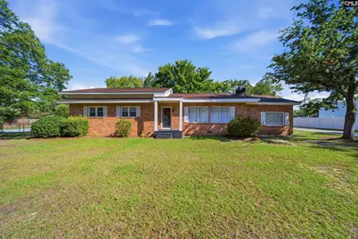 215 Summerland Avenue, Batesburg, SC 29006 - Photo 1