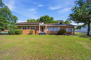 215 Summerland Ave, Batesburg, SC 29006 - Photo 1