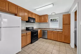 911 Pine St, Columbia, SC 29205 - Photo 5
