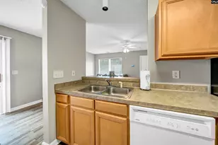 410 Autumn Run Cir, Columbia, SC 29229 - Photo 11
