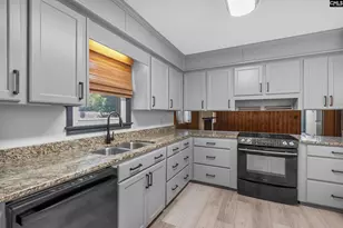 326 Townes Rd, Columbia, SC 29210 - Photo 13