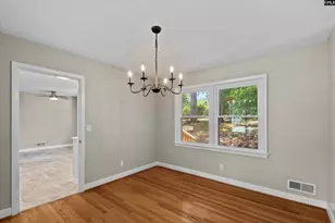 2820 Stepp Dr, Columbia, SC 29204 - Photo 9