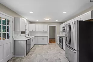 2820 Stepp Dr, Columbia, SC 29204 - Photo 13