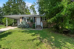 913 Mitchell Dr, Camden, SC 29020 - Photo 1
