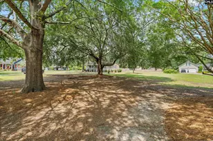 377 Woodland Cir, Lugoff, SC 29078 - Photo 5
