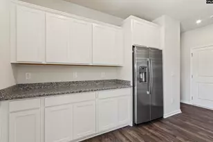 823 Huxley Ln, Elgin, SC 29045 - Photo 11