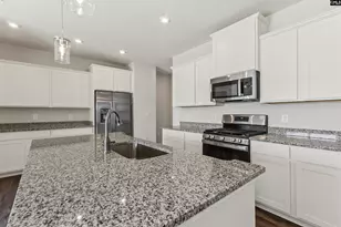 823 Huxley Ln, Elgin, SC 29045 - Photo 9