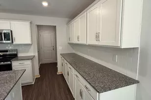 338 Tartan Rd, Hopkins, SC 29209 - Photo 7