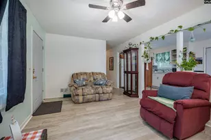 331 Derrick St, West Columbia, SC 29169 - Photo 9