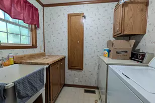 7907 Bruton Rd, Columbia, SC 29203 - Photo 15