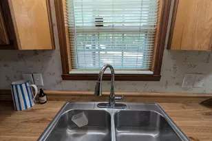 7907 Bruton Rd, Columbia, SC 29203 - Photo 11