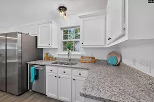 1136 Parliament Lake Dr, Columbia, SC 29223 - Photo 5