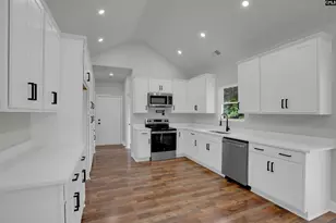 1631 Elmtree Rd, Columbia, SC 29209 - Photo 13
