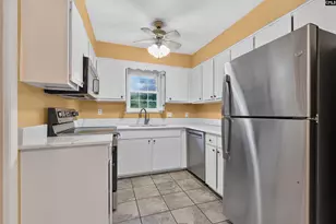 3600 Chateau Dr K-142, Columbia, SC 29204 - Photo 5