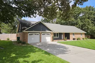 1035 Waterway Dr, Sumter, SC 29154 - Photo 1