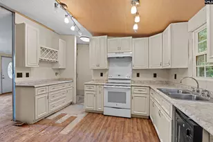 1834 Horrell Hill Rd, Hopkins, SC 29061 - Photo 5