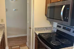 1926 Green Oaks Road B, Columbia, SC 29206 - Photo 3