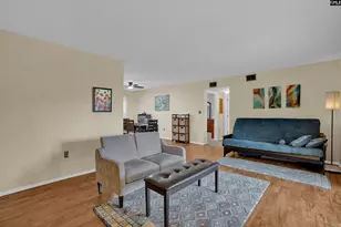 601 Riverhill Circle C4, Columbia, SC 29210 - Photo 3