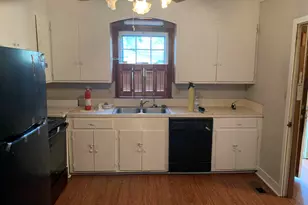 208 Rhame St, Manning, SC 29102 - Photo 3